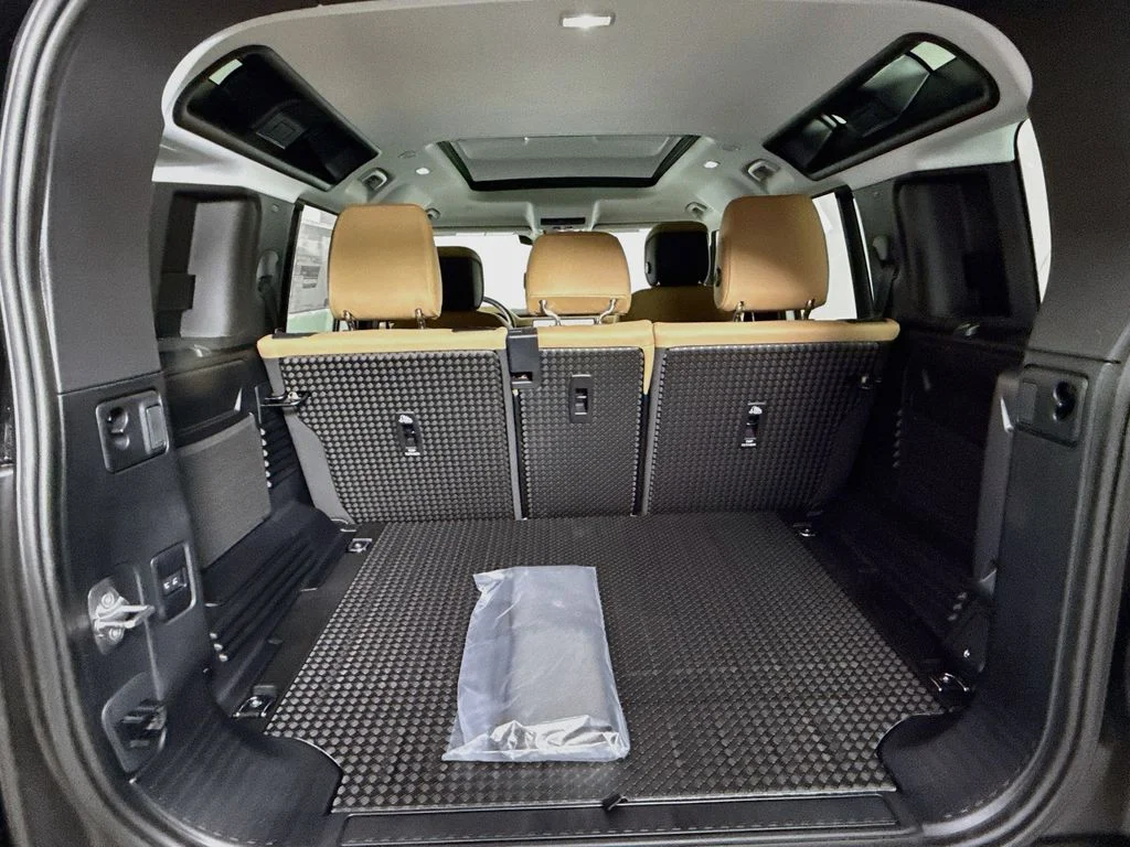 New 2026 Fuji White Land Rover S image 28
