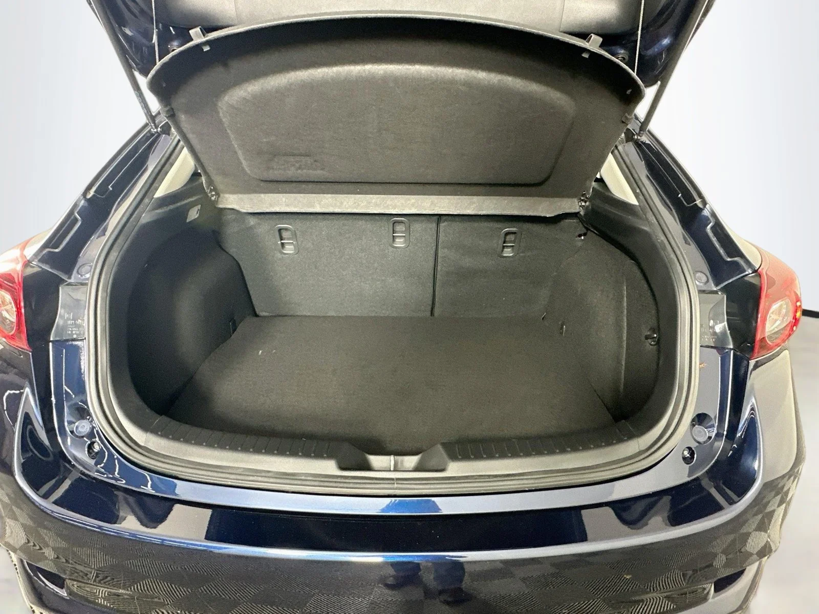 Used 2018 Deep Crystal Blue Mica Mazda Touring image 27