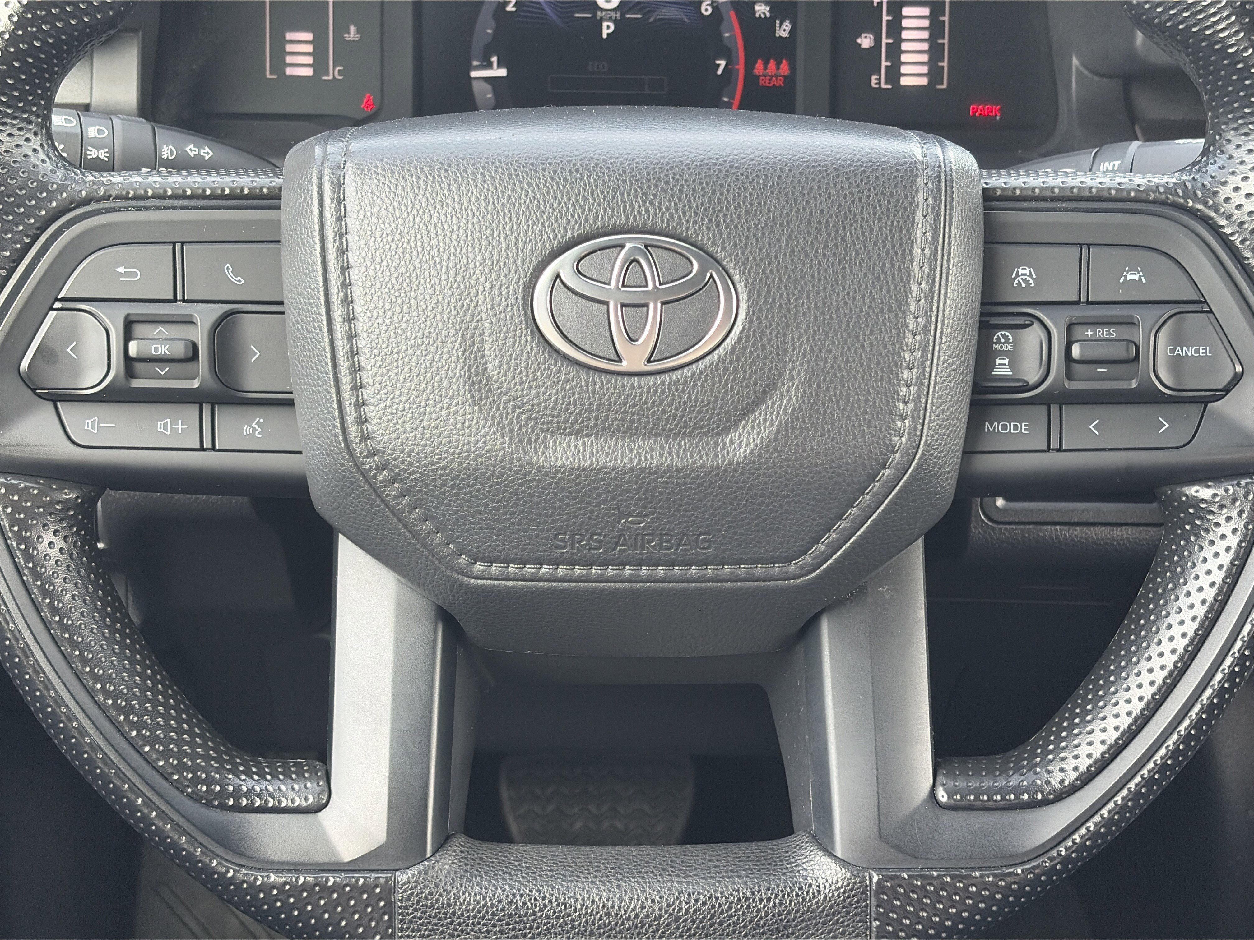 2025 Toyota Tacoma SR5 - Photo 12
