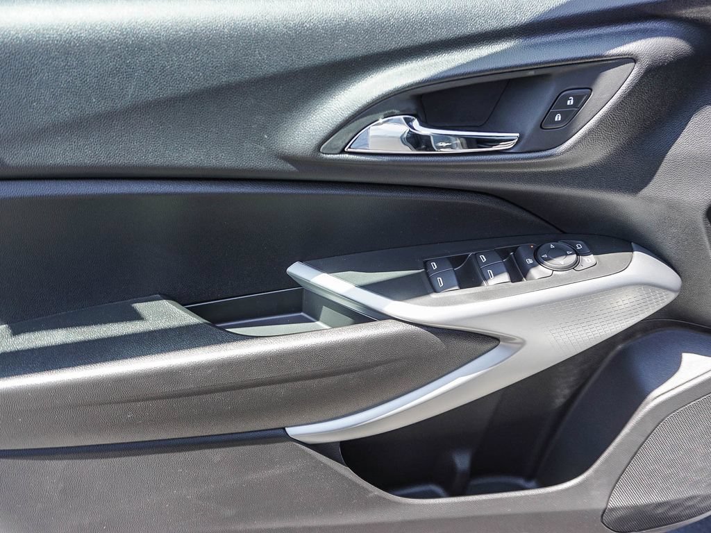 New 2026 Sterling Gray Metallic Chevrolet 1RS image 18
