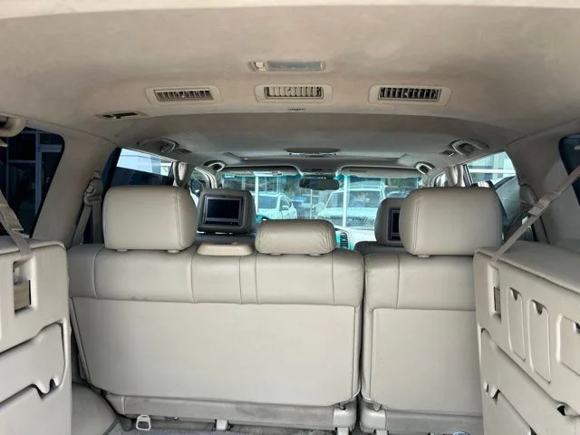 Used 2007 White Lexus 470 image 12