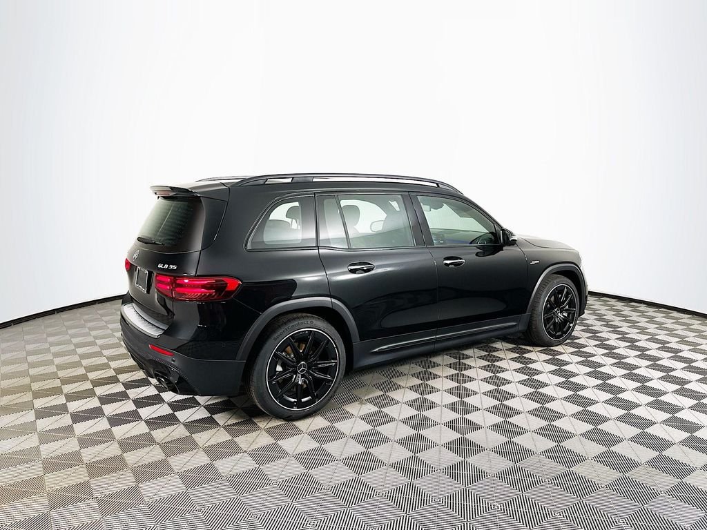 2026 Mercedes-Benz GLB AMG GLB 35 - Photo 6