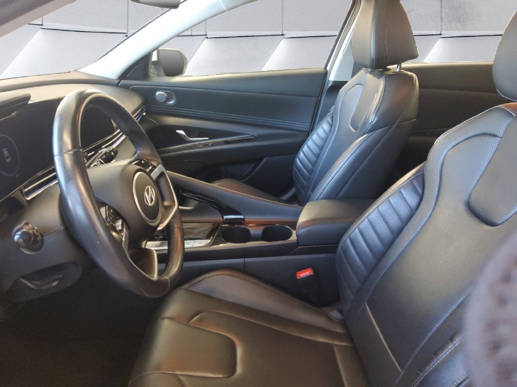 Used 2024 White Hyundai Limited image 7