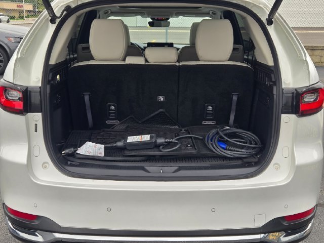 Used 2024 White Mazda Premium image 13