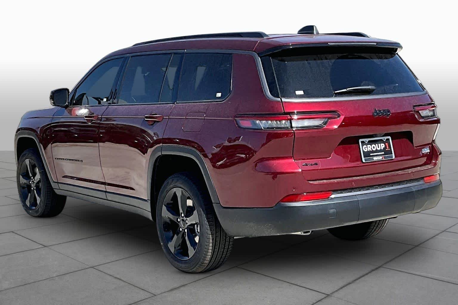 New 2026 Velvet Red Pearl-Coat Exterior Paint Jeep Limited image 13