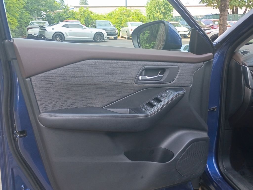 Used 2023 Caspian Blue Metallic Nissan SV image 14