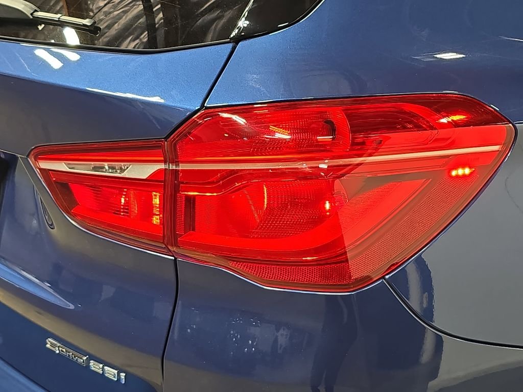 Used 2021 Blue BMW sDrive28i image 30