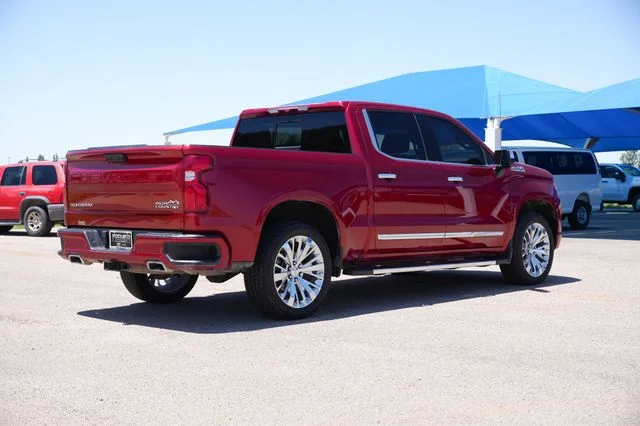 Used 2023 Red Chevrolet High Country image 3