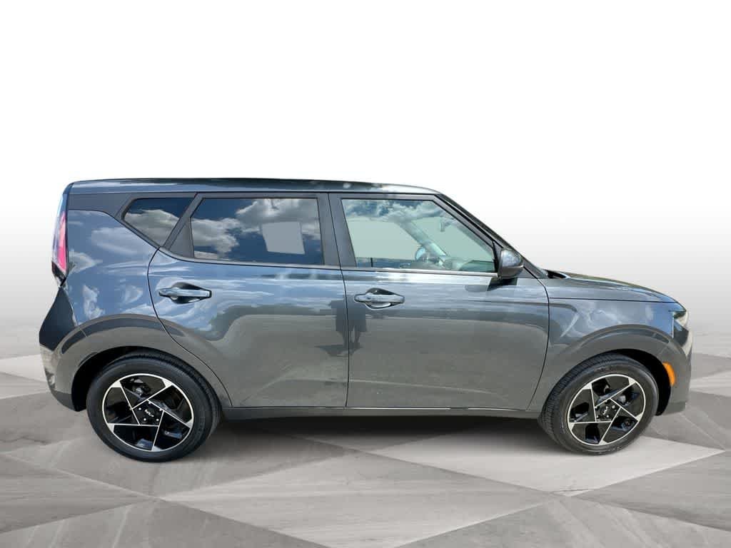 Used 2023 Gravity Gray Kia EX image 9