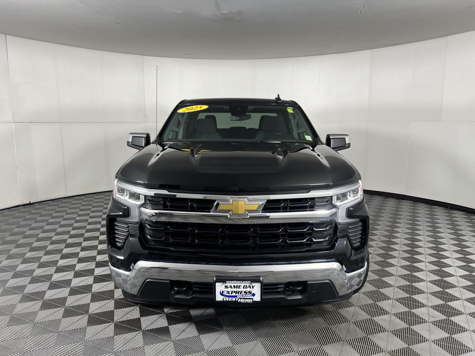 Used 2025 Black Chevrolet LT (2FL) image 32