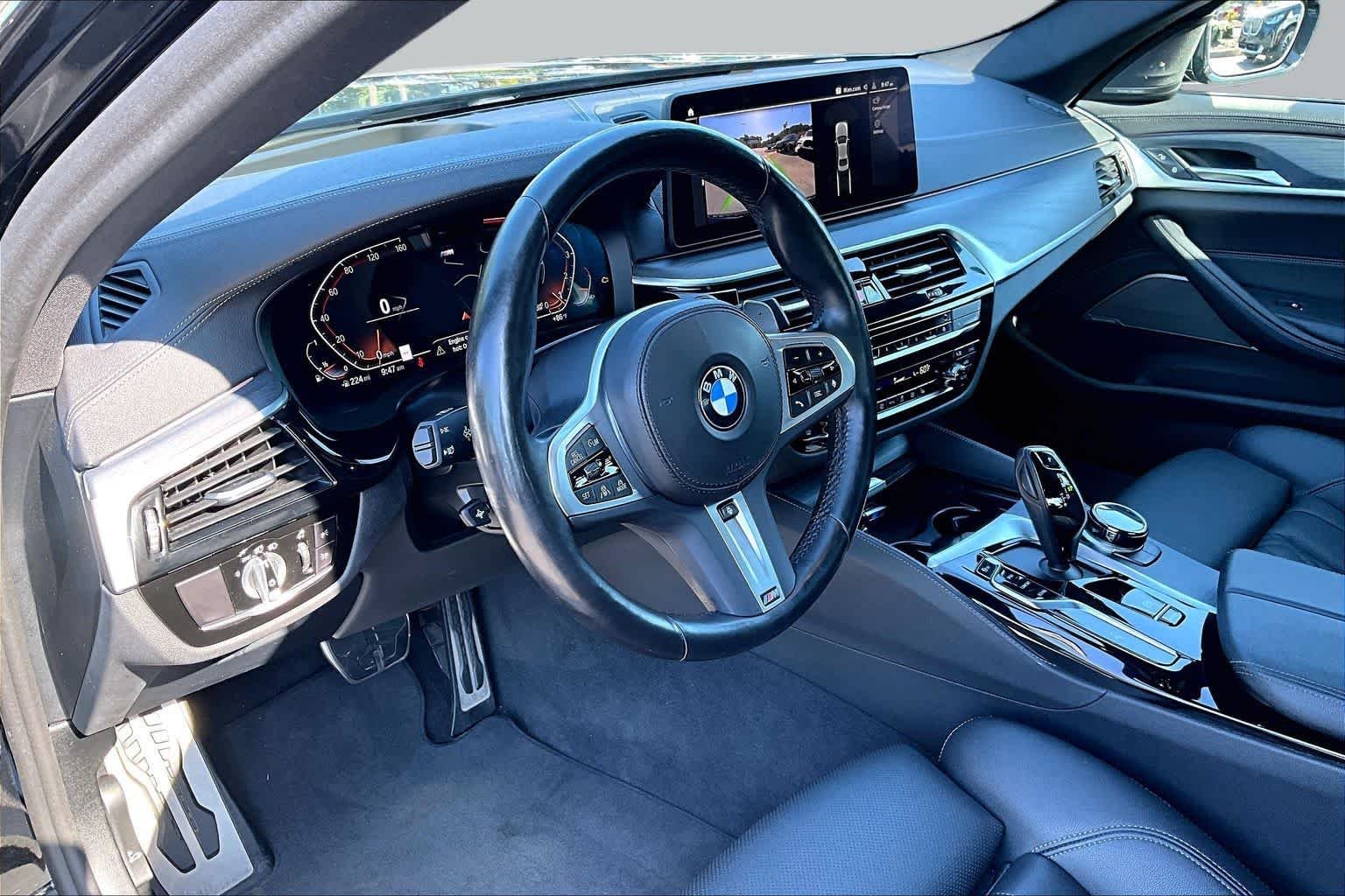 Used 2022 Black Sapphire Metallic BMW 530i image 17