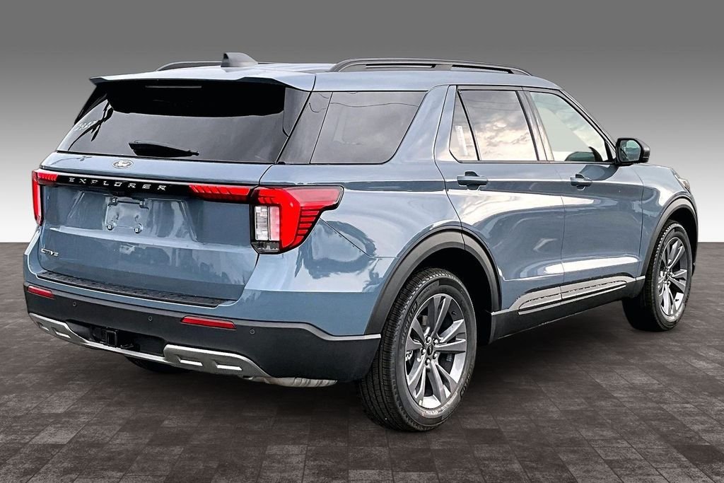 New 2027 Vapor Blue Metallic Ford Active image 13