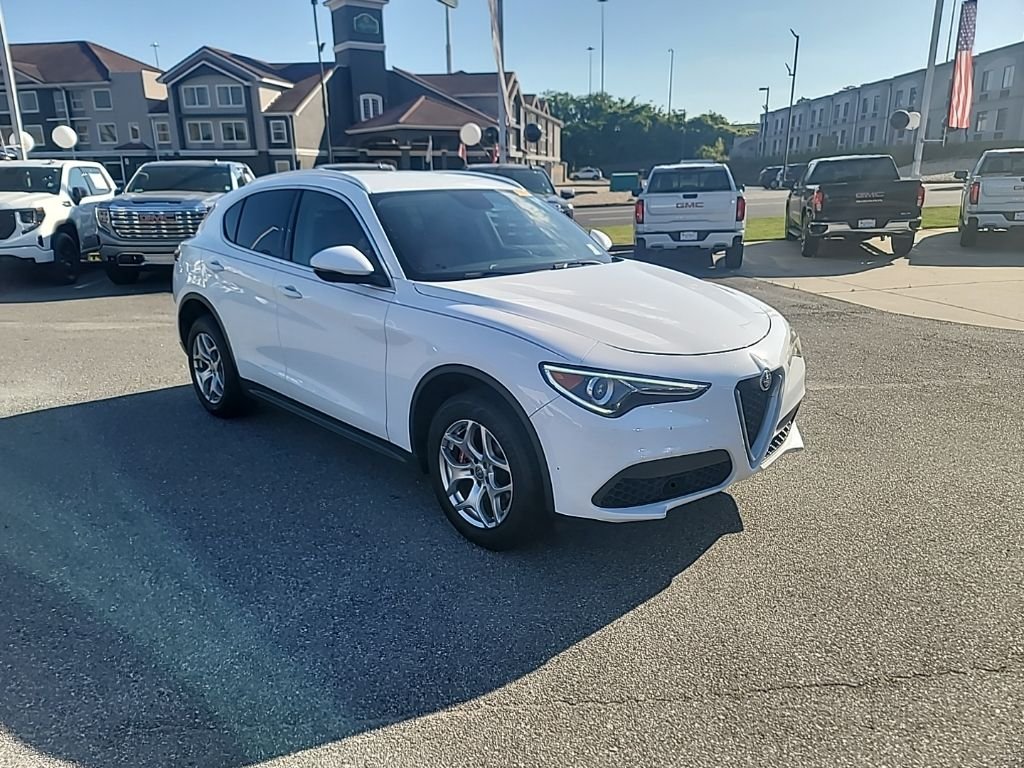 2019 Alfa Romeo Stelvio Base