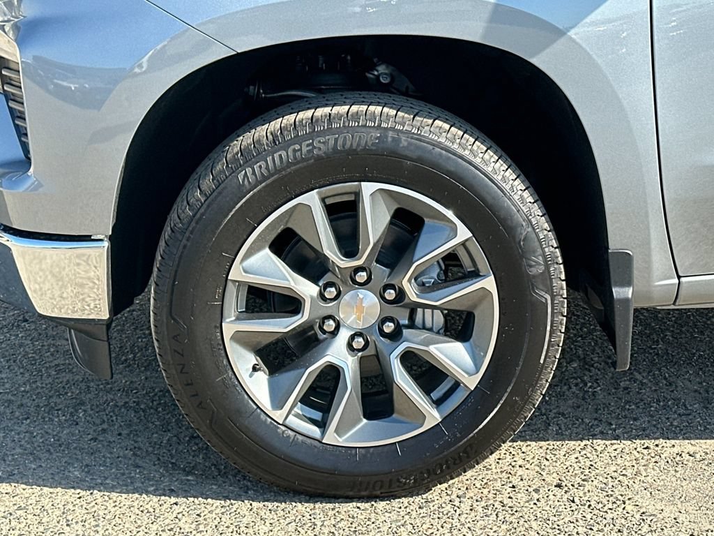 New 2026 Sterling Gray Metallic Chevrolet LT image 25