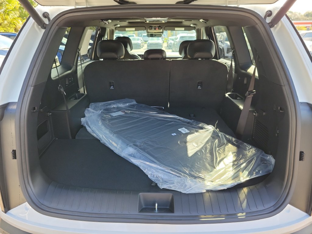 New 2027 Glacial White Pearl Kia EX image 15