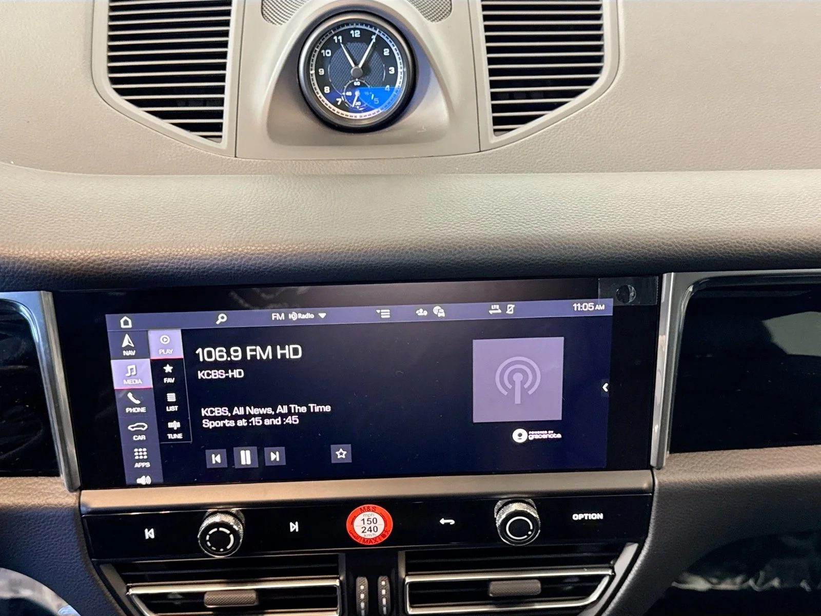 2026 Porsche Macan Base - Photo 16