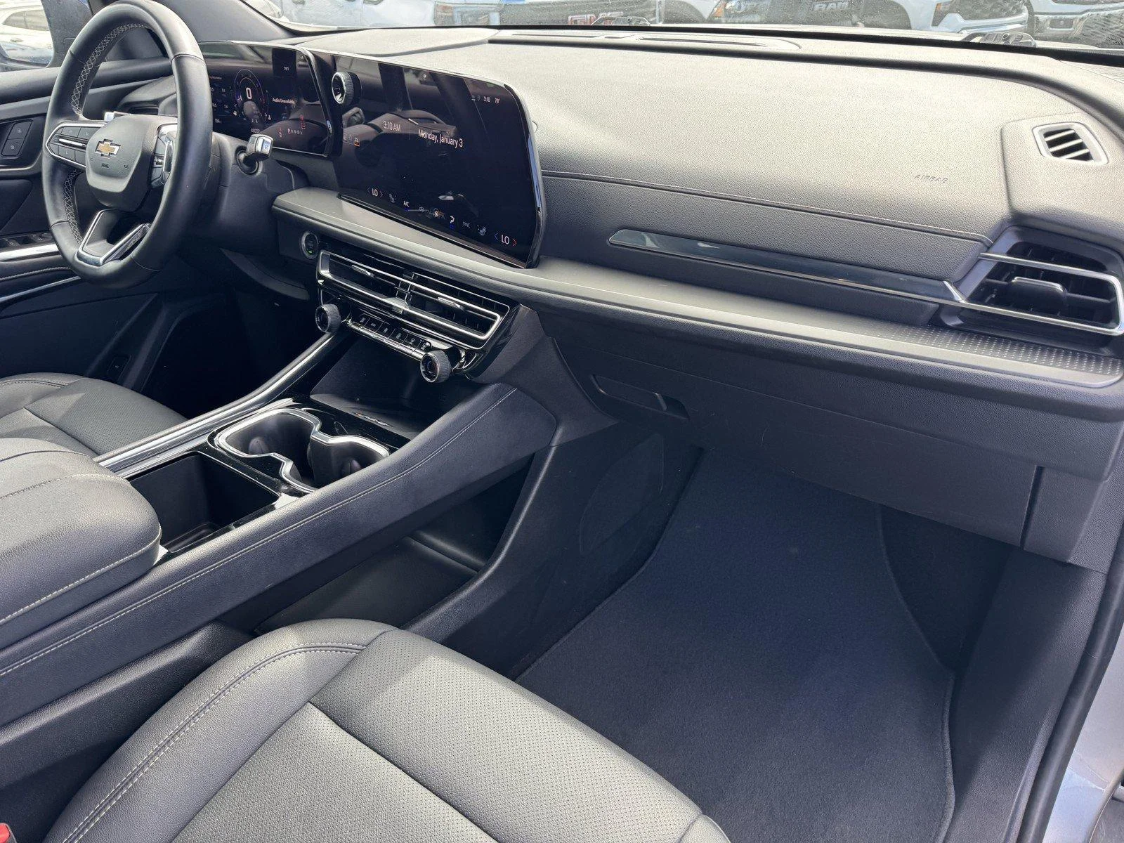 Used 2025 Sterling Gray Metallic Chevrolet LT image 7