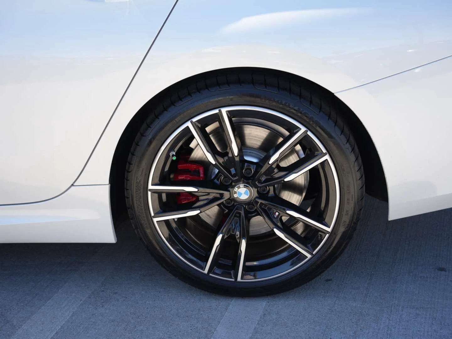 New 2026 Mineral White Metallic BMW M340i NA image 6
