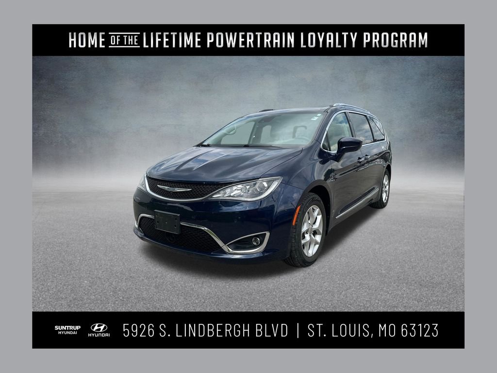 2018 Chrysler Pacifica Touring L Plus's photo