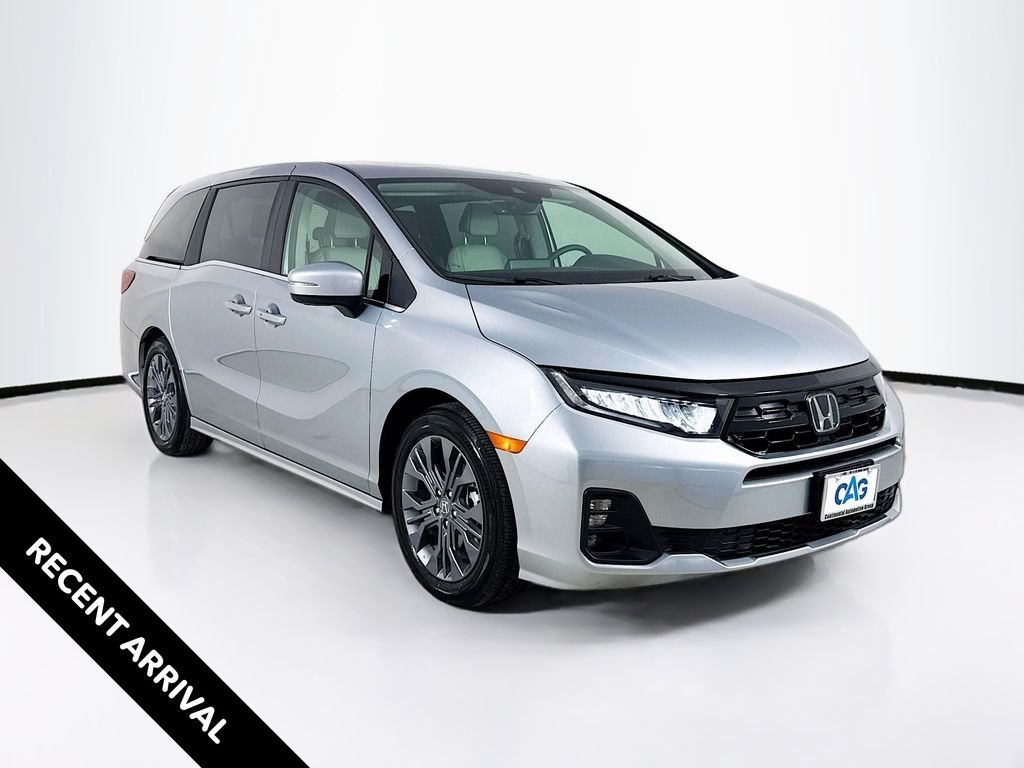 2026 Honda Odyssey Touring's photo