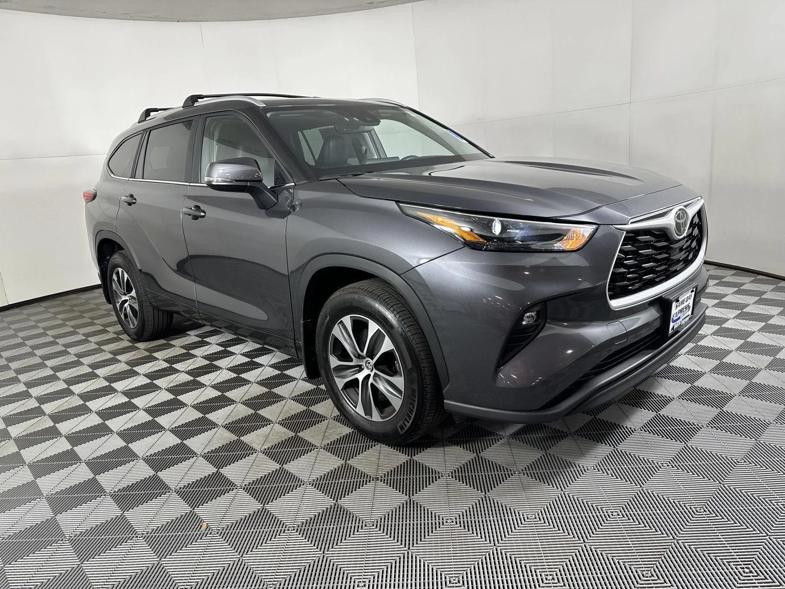 Used 2023 Magnetic Gray Metallic Toyota XLE image 18