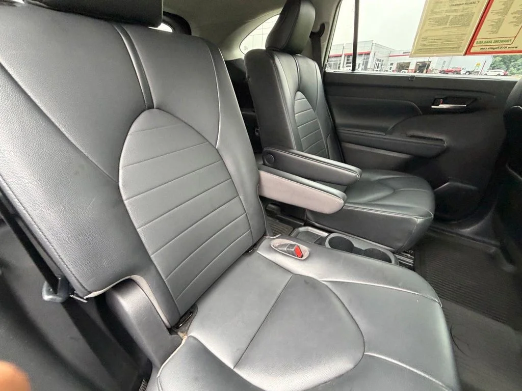 Used 2021 Silver Toyota XLE image 42