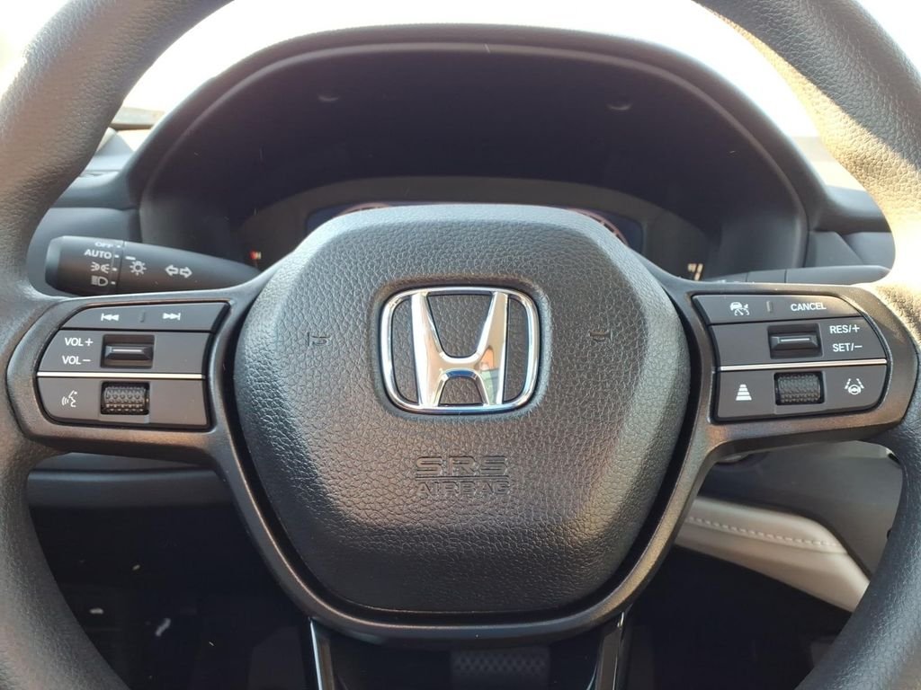 New 2026 Platinum White Pearl Honda LX image 16