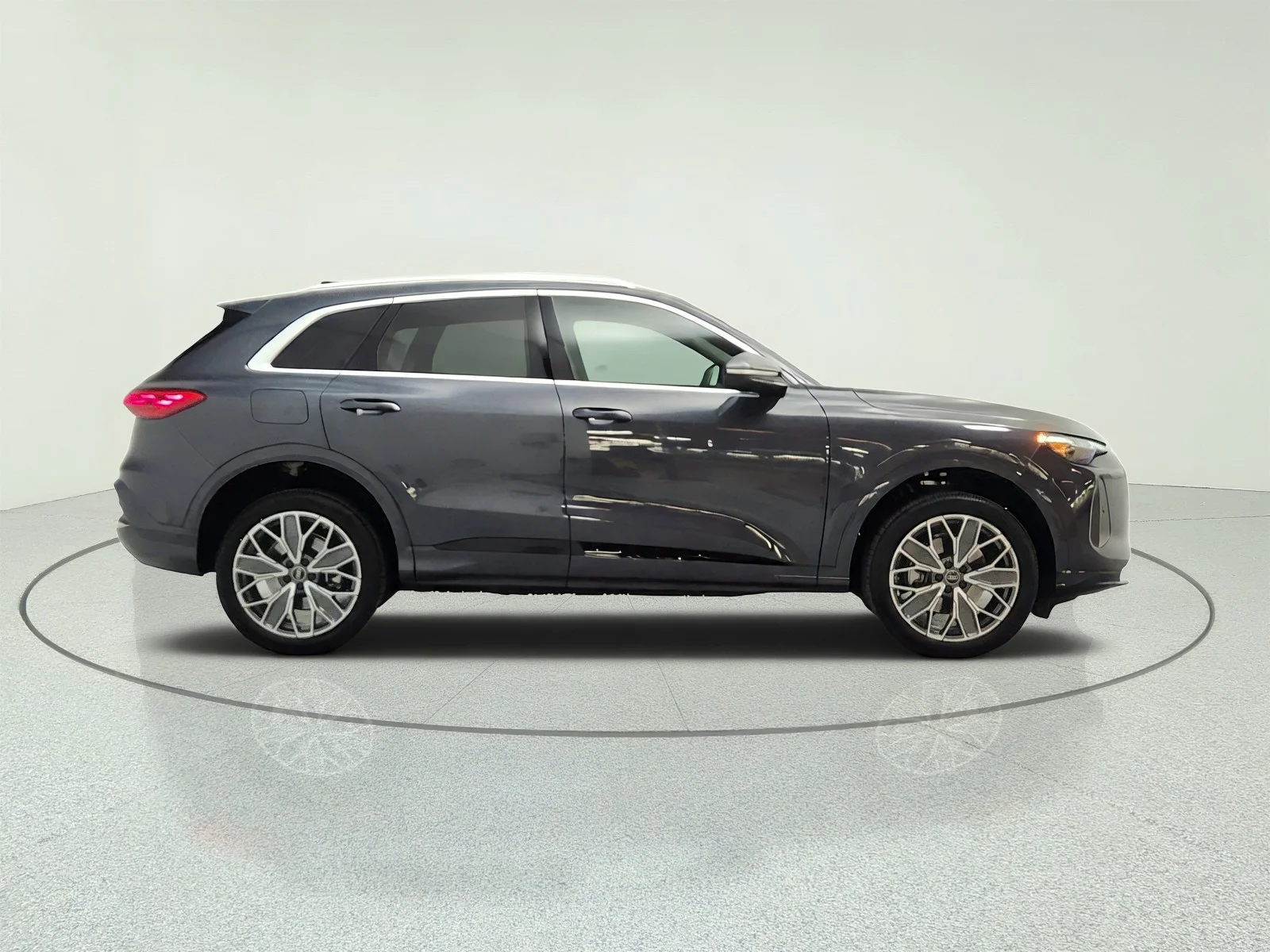 Used 2025 Tambora Gray Metallic Audi Premium Plus image 4