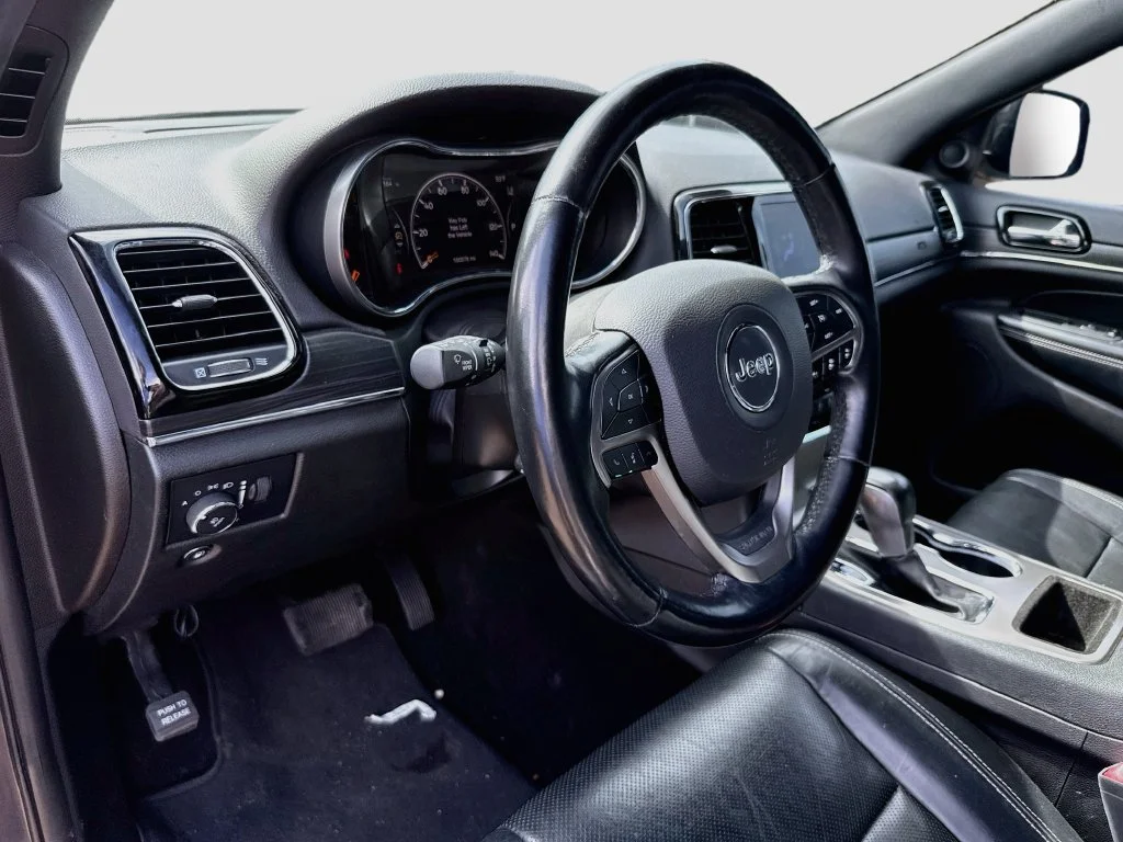 Used 2021 Gray Jeep Limited image 11