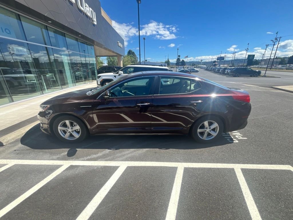 Used 2014 Red Kia LX image 8