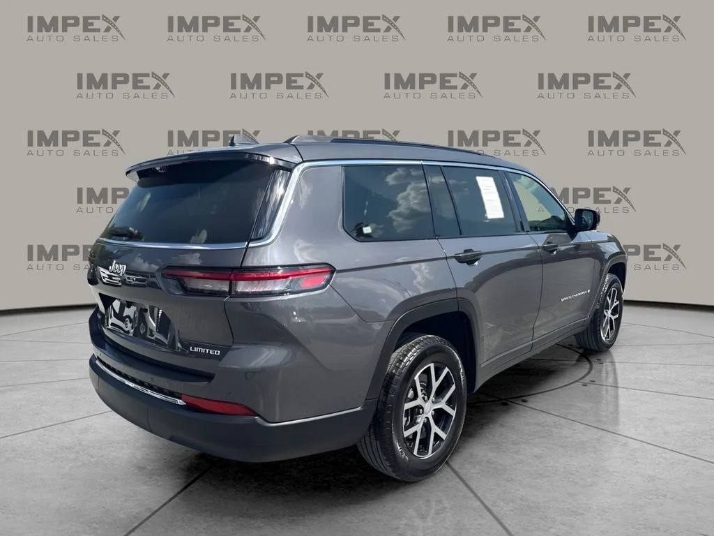 Used 2025 Gray Jeep Limited image 5