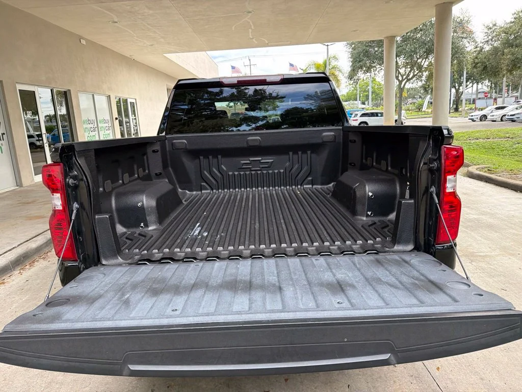Used 2023 Black Chevrolet Custom image 33