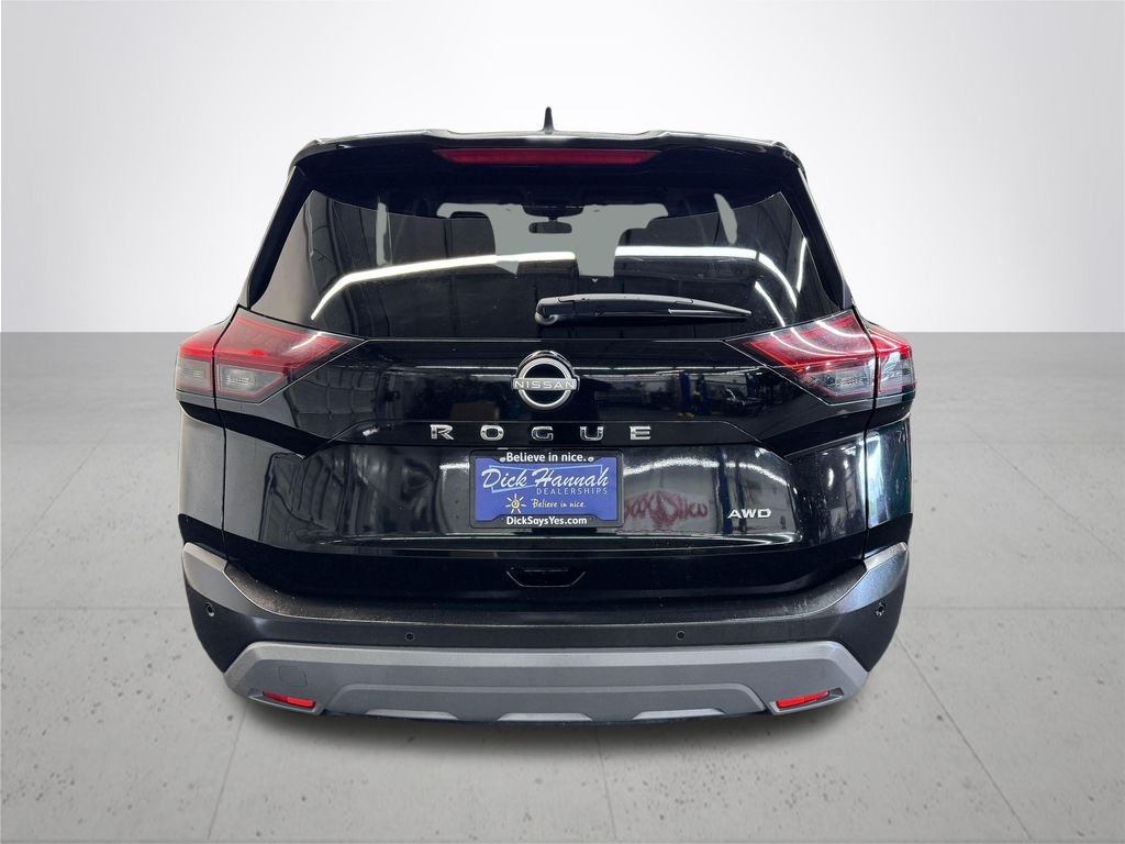 Used 2023 Black Nissan S image 5