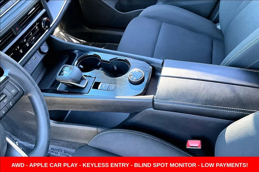 Used 2023 Gray Nissan S image 17