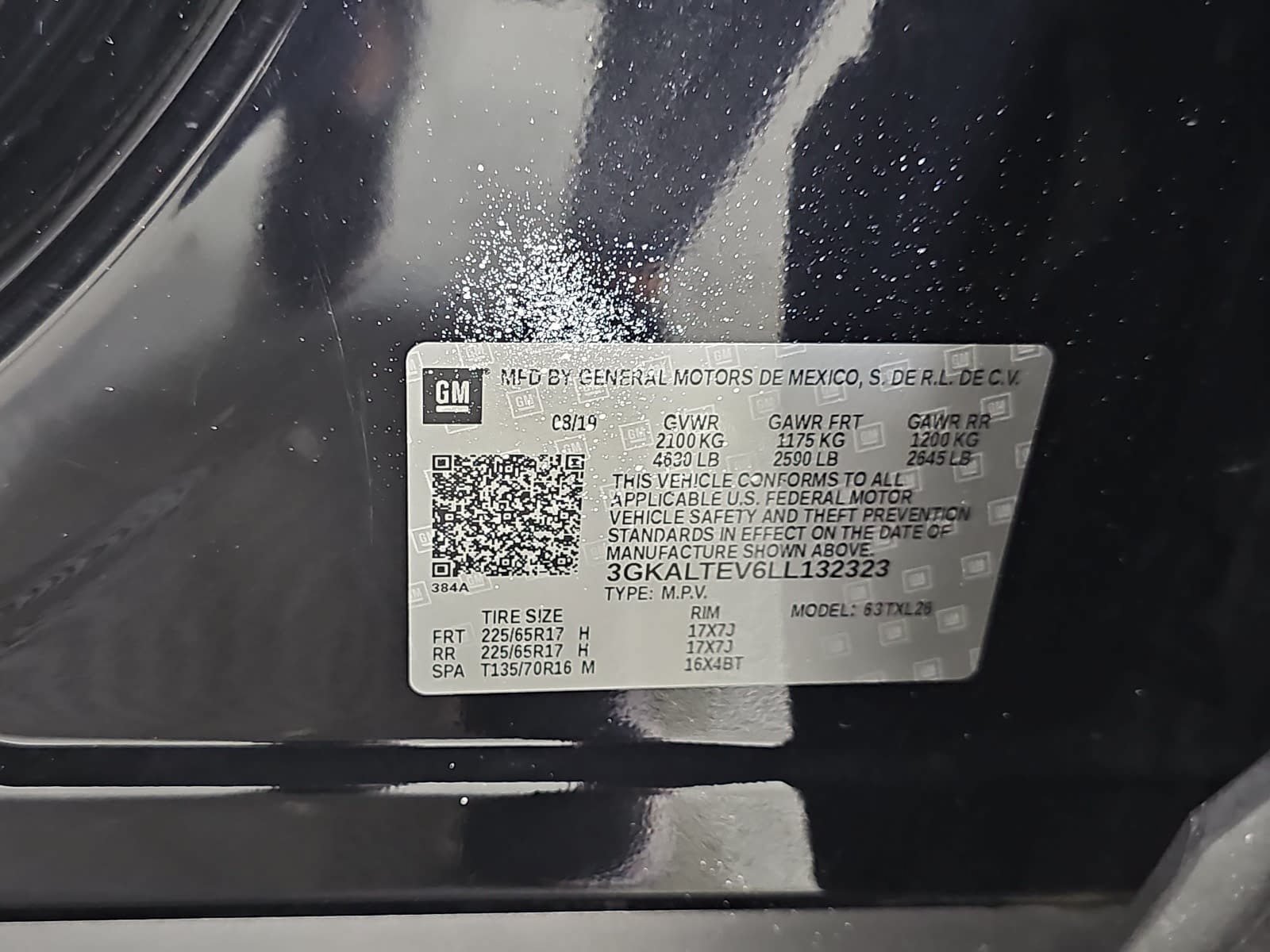 Used 2020 Black GMC SLE image 32