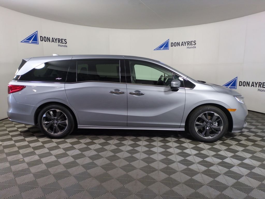 2024 Honda Odyssey Elite - Photo 10