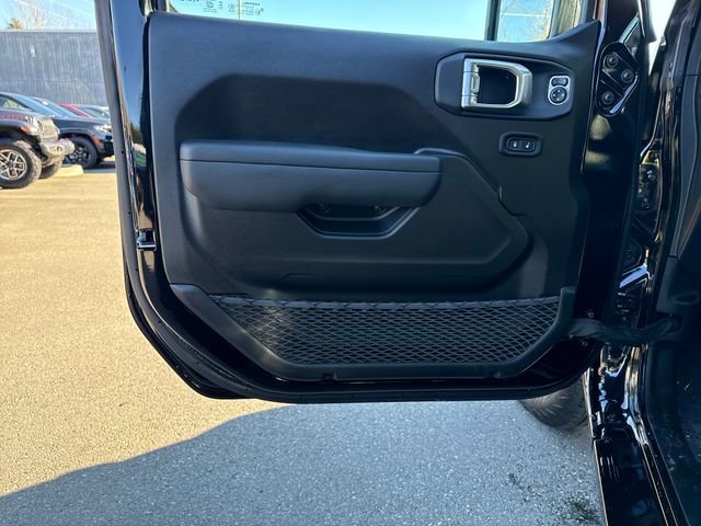New 2026 Black Clear-Coat Exterior Paint Jeep Sport S image 15
