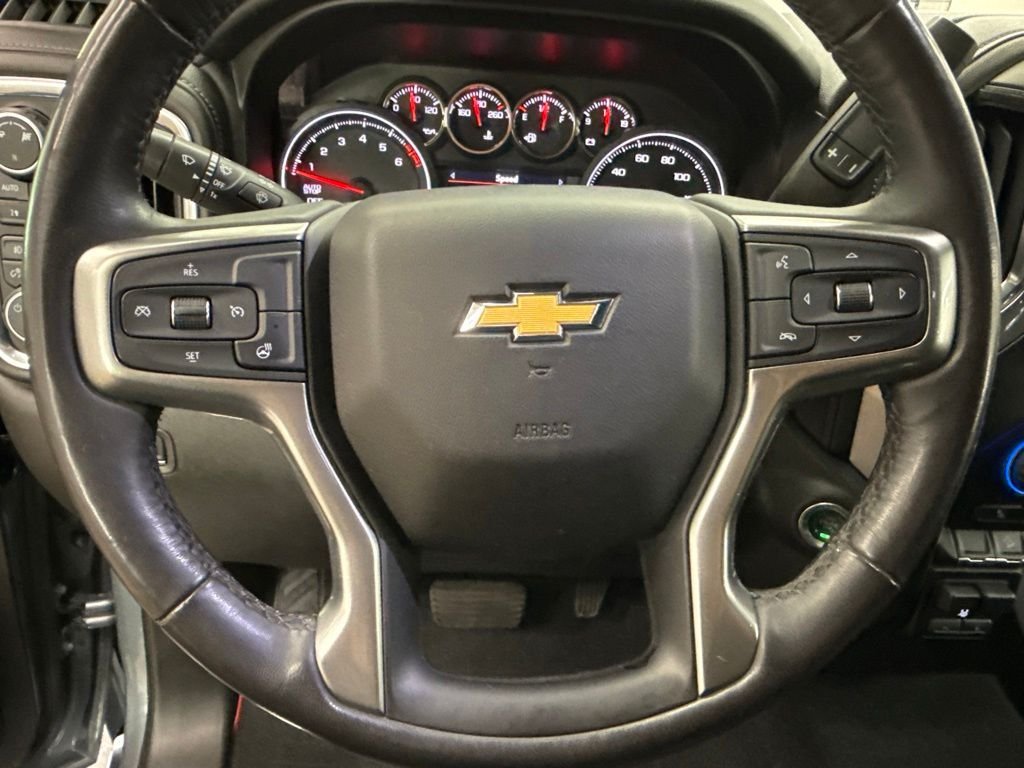 Used 2019 Gray Chevrolet LT image 27