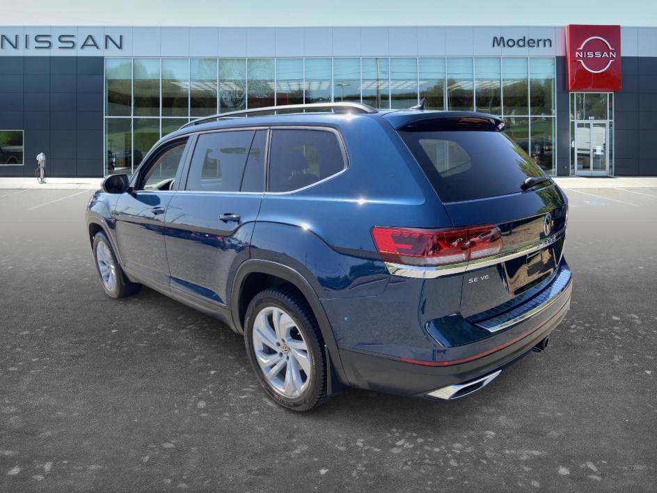 Used 2022 Tourmaline Blue Metallic Volkswagen 3.6L V6 SE w/Technology image 9