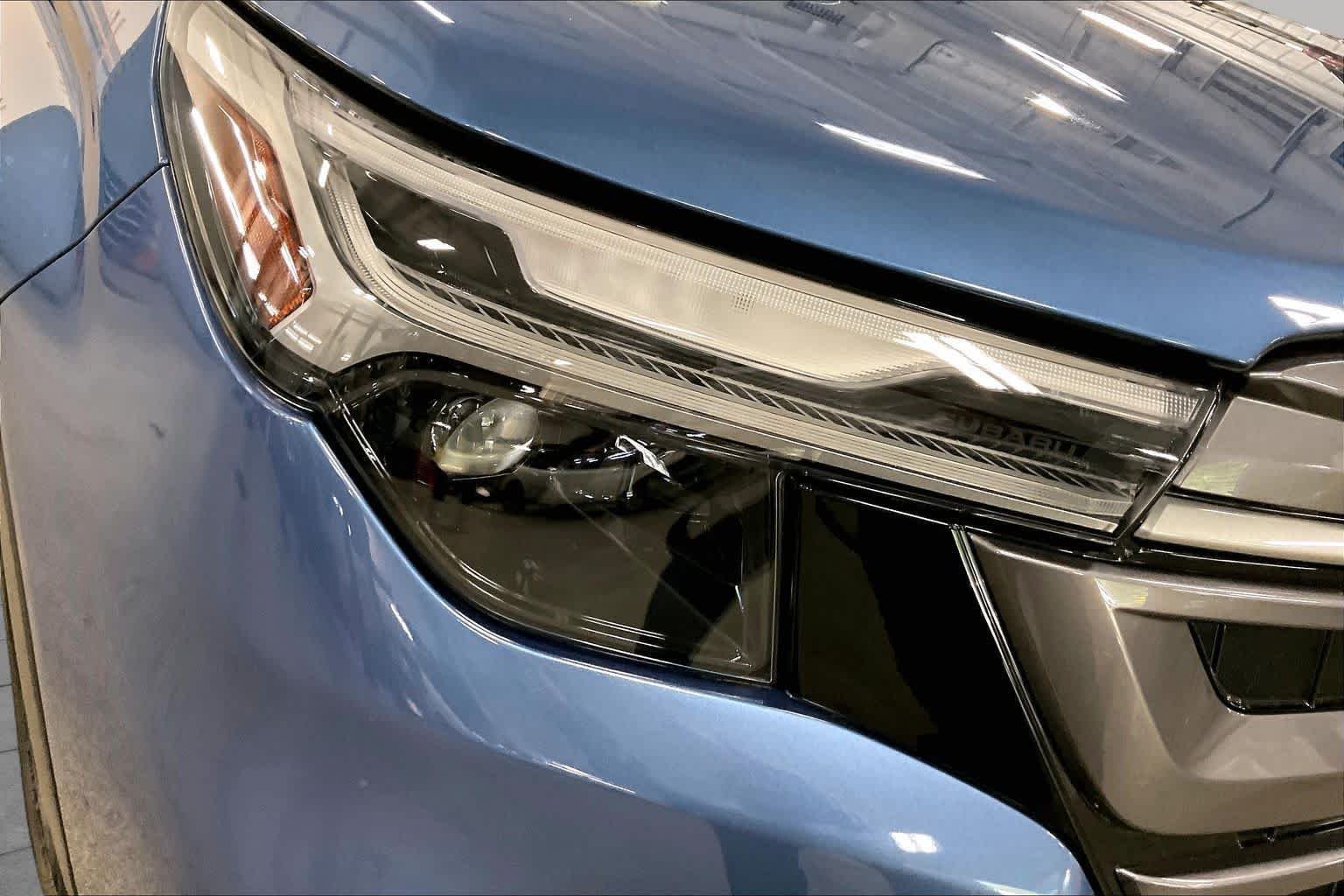 Used 2025 Horizon Blue Pearl Subaru Limited image 27