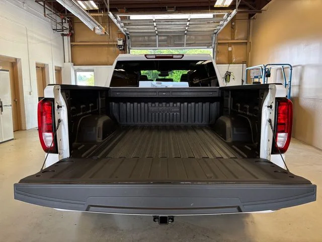 New 2026 White GMC Elevation image 17