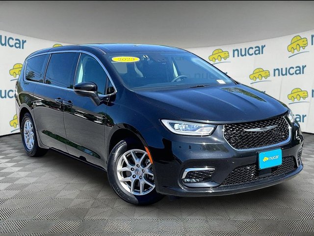 2023 Chrysler Pacifica 2023 Chrysler Pacifica Touring L 4D Passenger Van