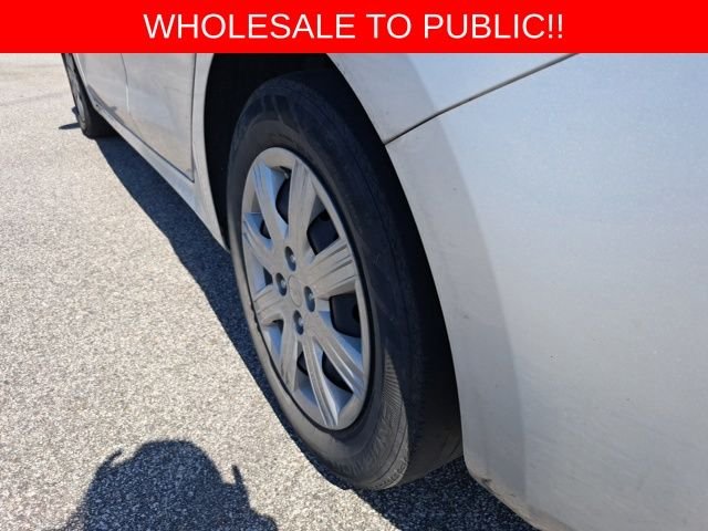 Used 2023 Silver Kia LX image 9