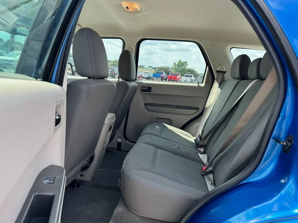 Used 2011 Blue Flame Metallic Ford XLS image 10
