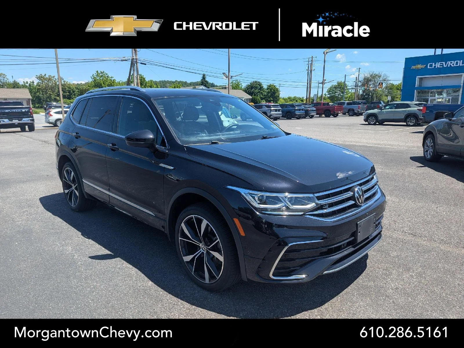 Used 2023 Black Volkswagen 2.0T SEL R-Line image 1