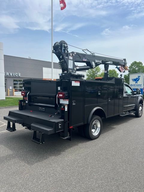 New 2026 Agate Black Metallic Ford F-550® XLT image 5