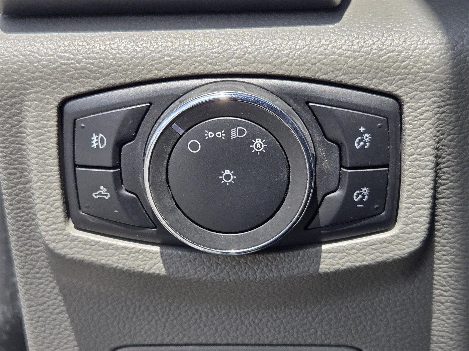 Used 2020 Iconic Silver Ford XLT image 19