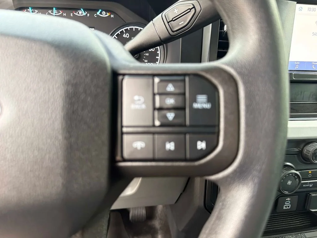 Used 2025 White Ford XL image 28