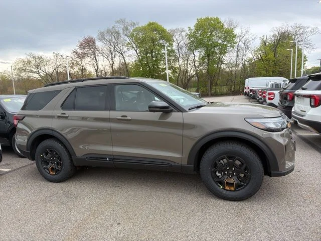 New 2026 Gray Ford Tremor image 2