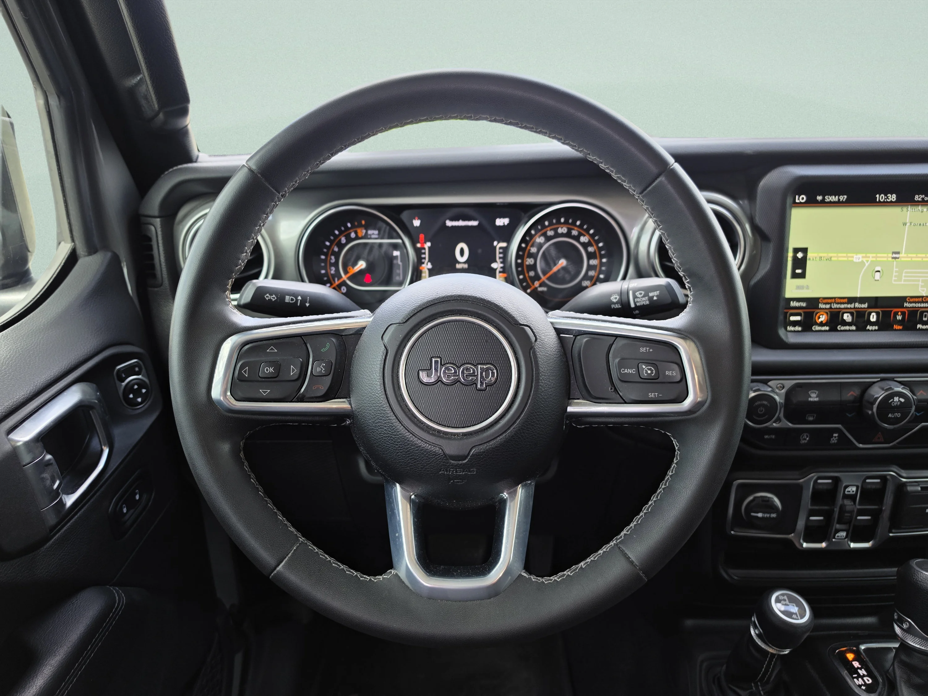 Used 2023 Sting-Gray Clearcoat Jeep Overland image 15
